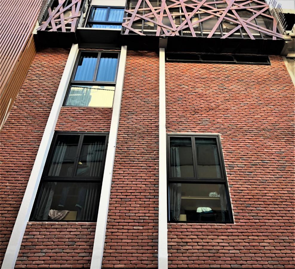 Stay Thapae Hostel Csiangmaj Kültér fotó